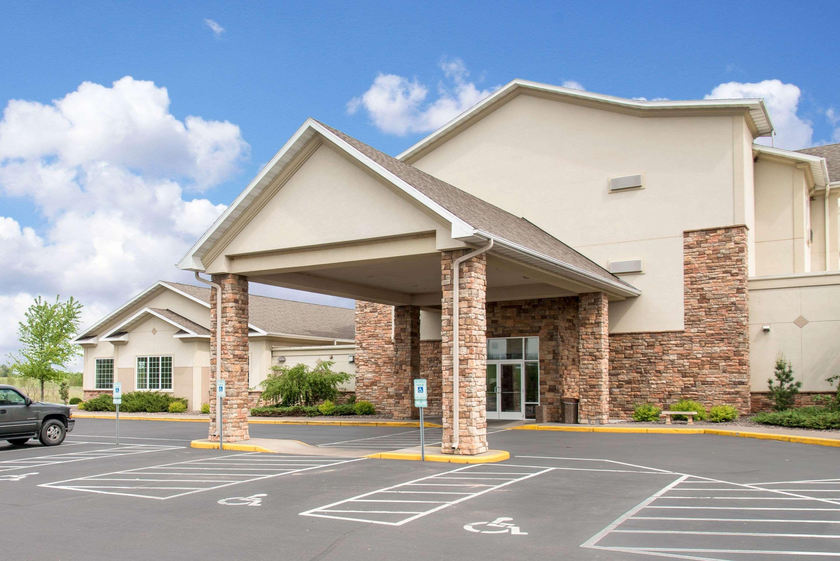 Sleep Inn & Suites Conference Center Eau Claire North Union Esterno foto