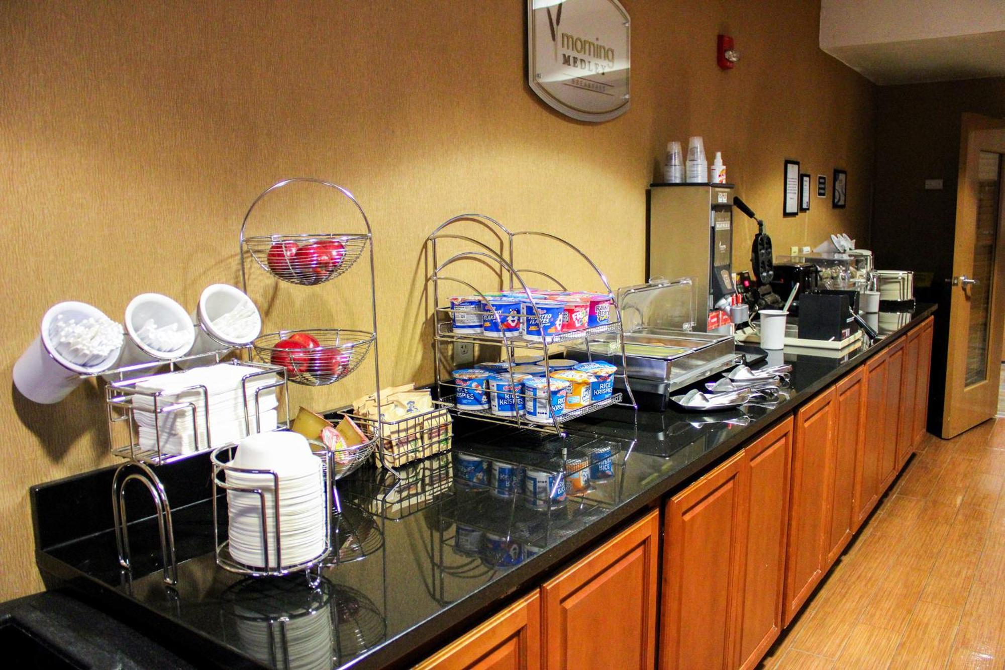 Sleep Inn & Suites Conference Center Eau Claire North Union Esterno foto