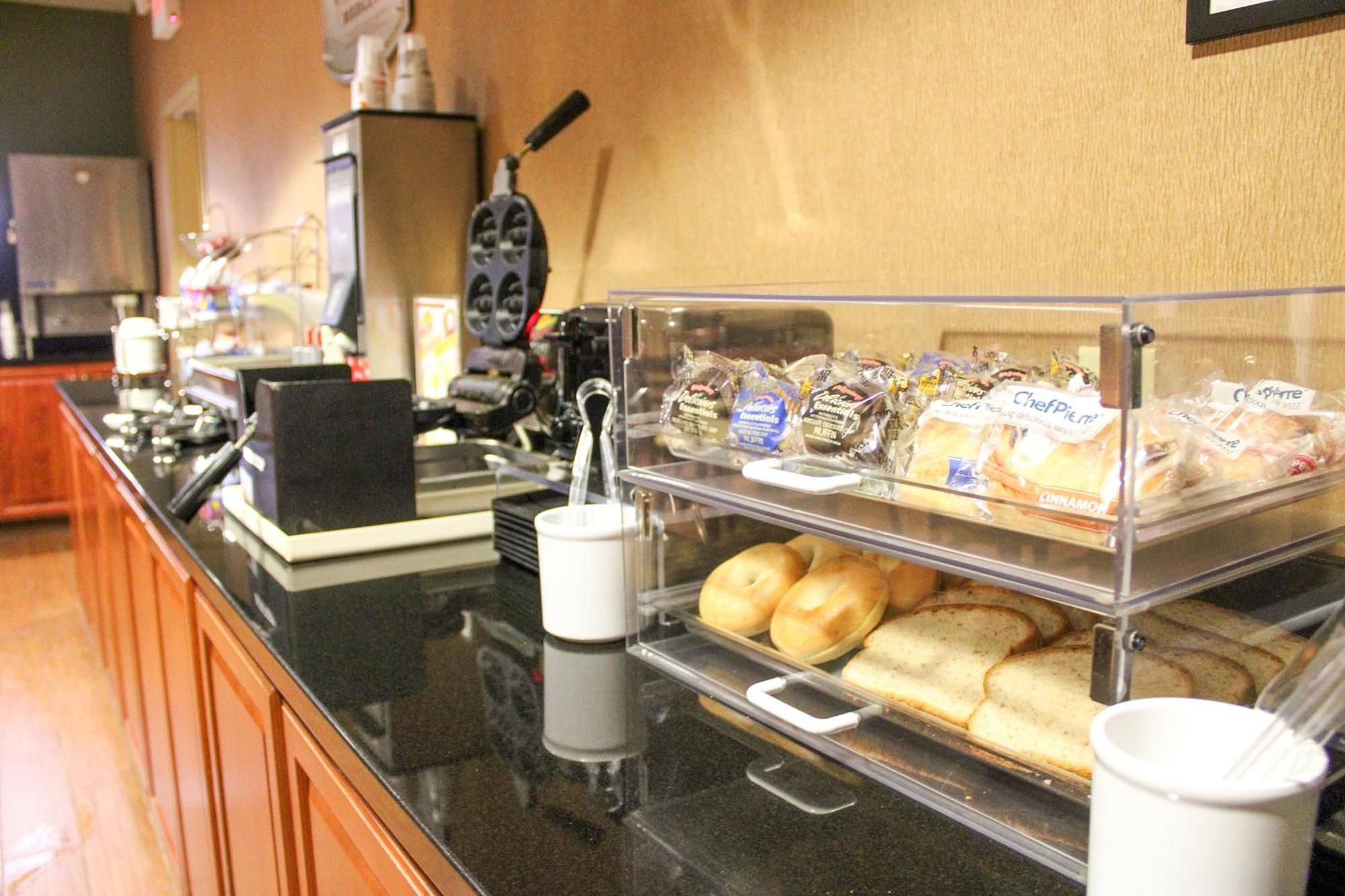 Sleep Inn & Suites Conference Center Eau Claire North Union Esterno foto